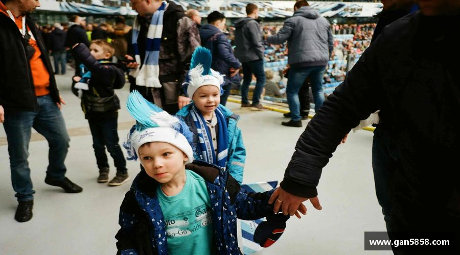 勇敢拼搏，追逐属于自己的梦想。